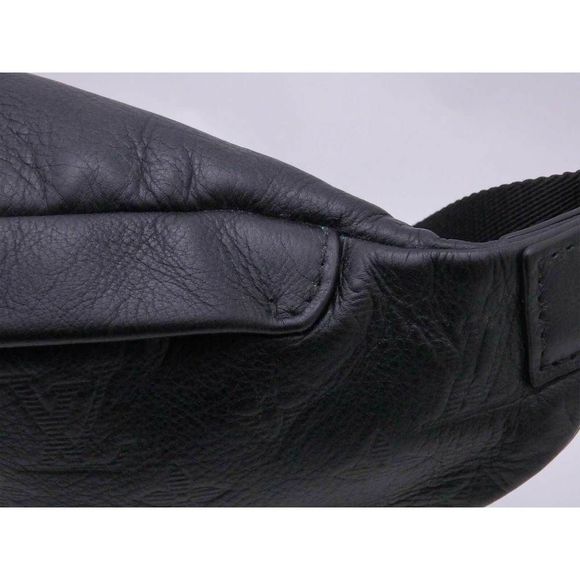 LOUIS VUITTON Monogram shadow Discovery Bum bag Body Bag - Picture 5 of 11